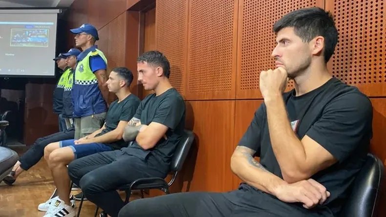 Dictaron prisión domiciliaria para tres de los cuatro jugadores de Vélez